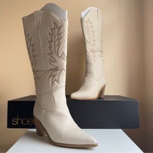 Shoe Dazzle Cream Heeled Boots